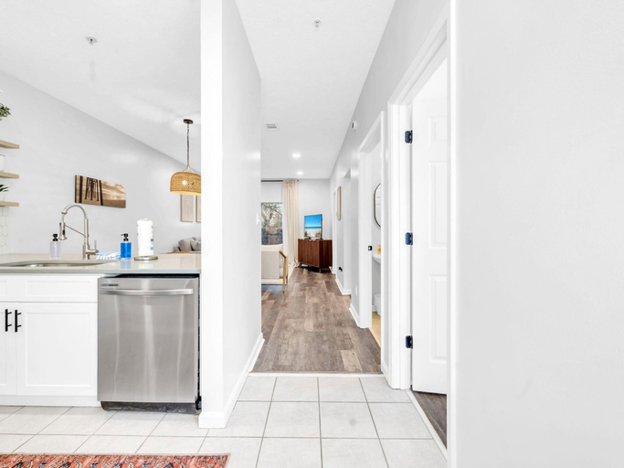 Interior 4, Heron's Watch Way 1102, Walton