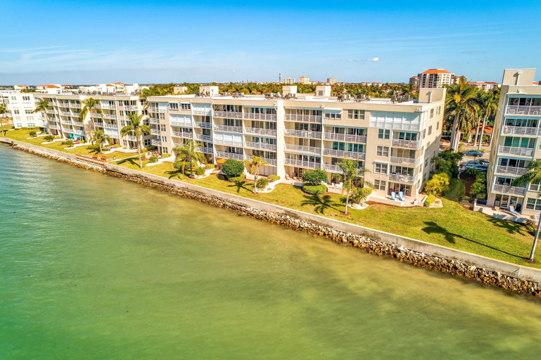 Exterior 2, Bahia Del Mar 7-404 - Point Paradise, Pinellas