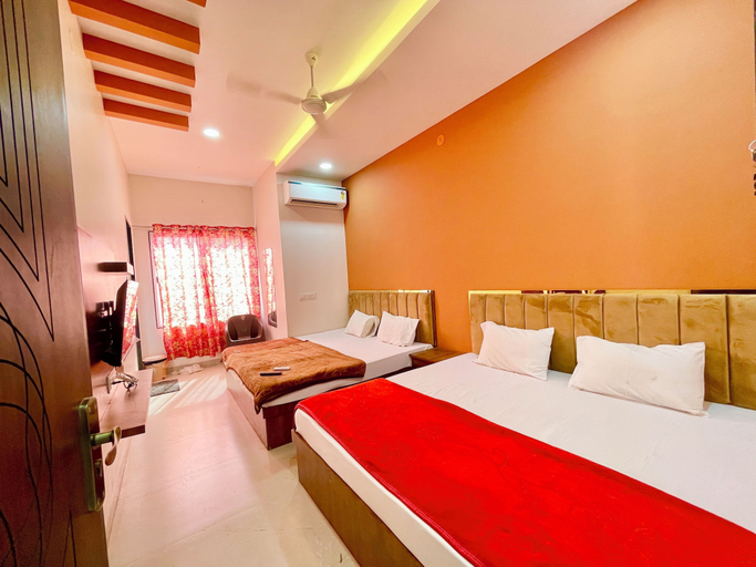 Room 3, Hotel T P Inn near Mahakaleshwar Temple, Ujjain