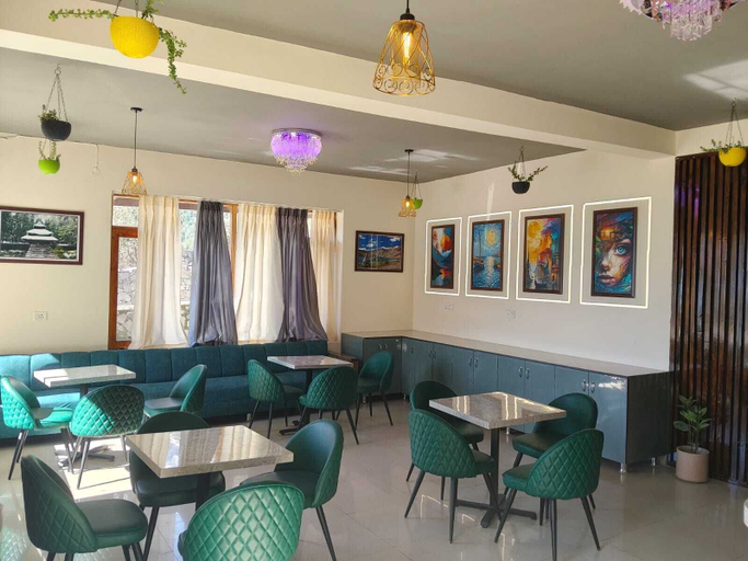 Restaurant 4, Pravara Cottages, Kullu