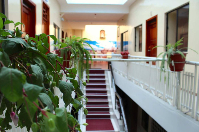 Others 5, Hotel Norte, Cuenca