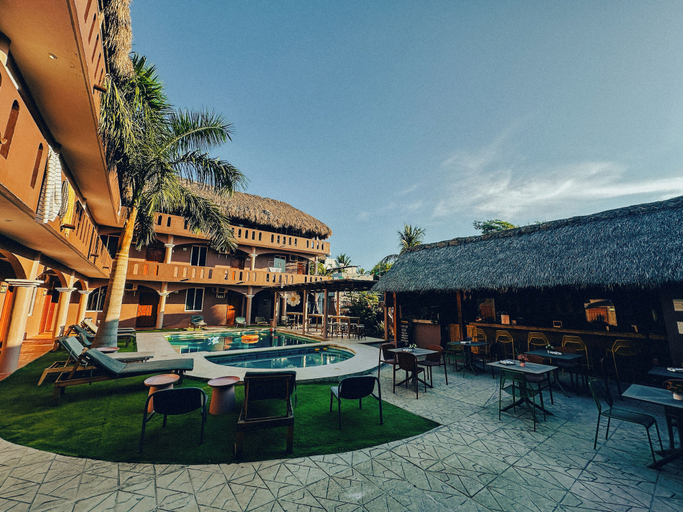 Exterior & Views 2, Viajero Puerto Escondido Hostel, Dist. Pochutla