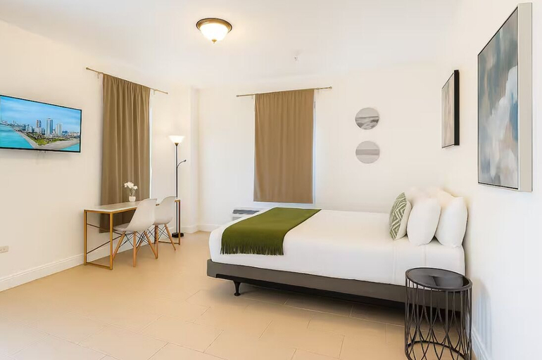 Room, Sunny Escape Miami Beach Studio, Miami-Dade