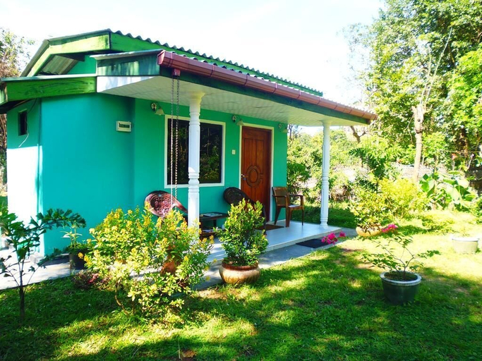 Exterior & Views 2, Nilmini Lodge, Dambulla