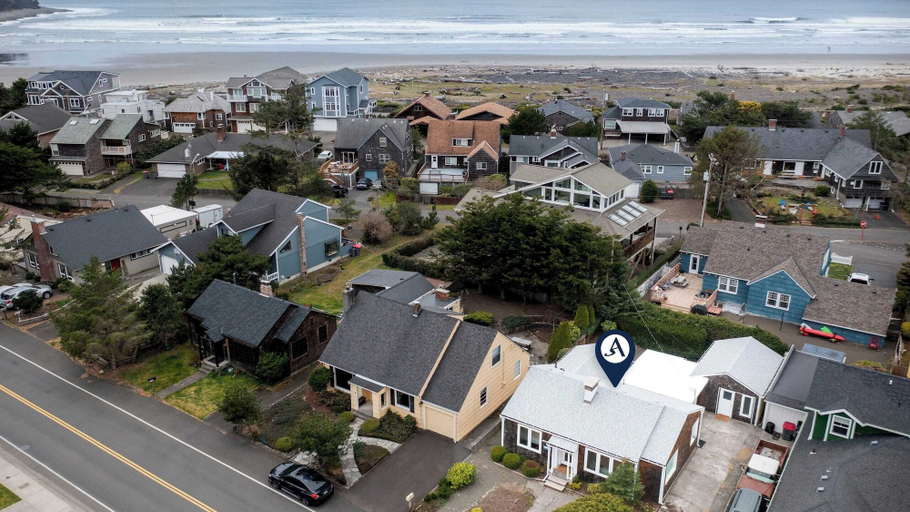 Exterior & Views 2, Grey Oak by Avantstay Surfers Retreat Walk to Cove Beach + Golf + Firepit, Clatsop
