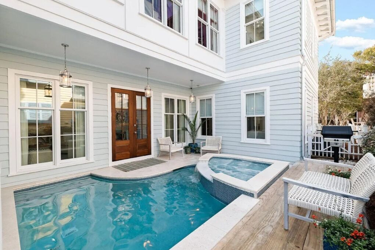 Sport & Beauty 4, Sea La Vie Seaside Main House, Walton