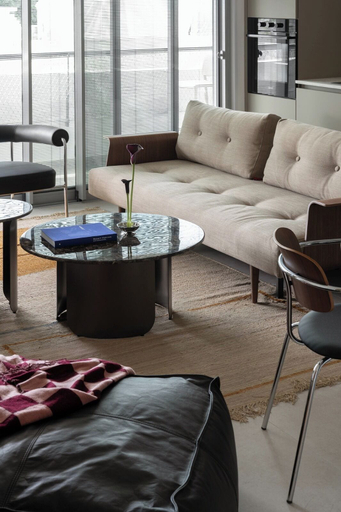 Living room 5, Mr Bialik - By TLV2GO