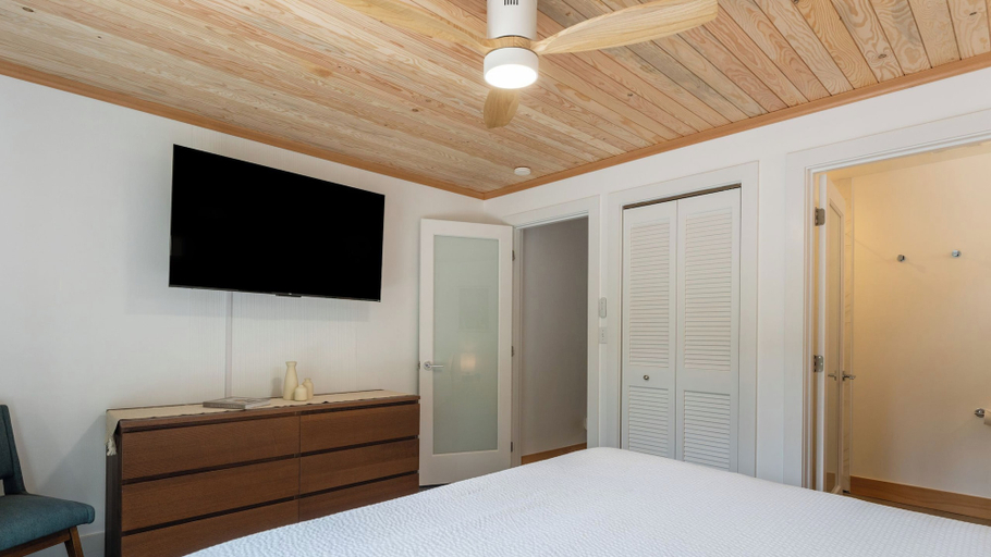 Bedroom 3, Grey Oak by Avantstay Surfers Retreat Walk to Cove Beach + Golf + Firepit, Clatsop