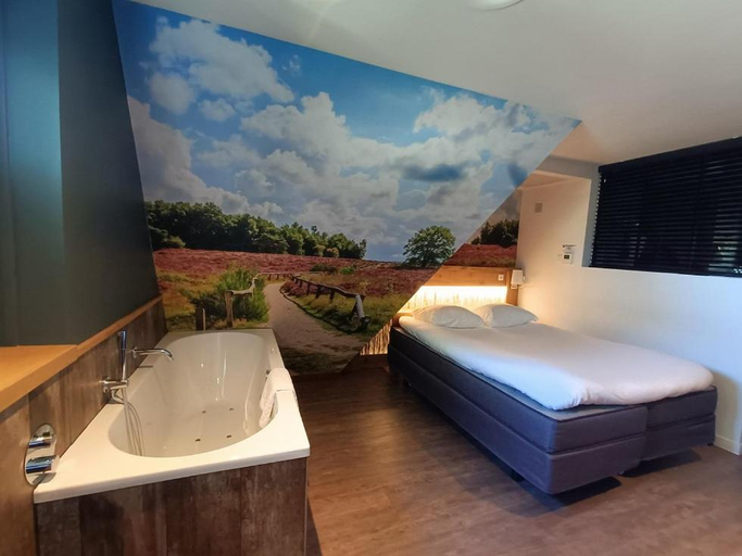 Bedroom 2, Boutique Hotel, Restaurant & Wellness Westerburcht, Midden-Drenthe