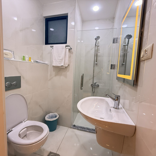 Bathroom 2, Riva suites, Wastiyyeh