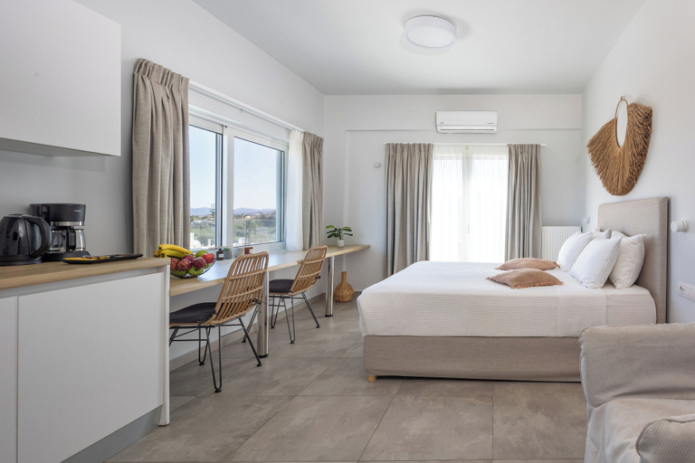 Room 2, Sueno Studios and Apartments, Crete