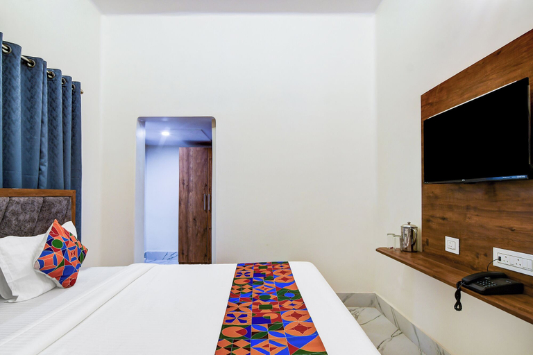 Room 3, Fabhotel Adhiraj Inn, Kolkata