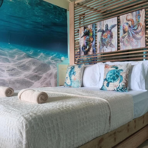 Room 4, Turtle Garden Lodge, Semporna