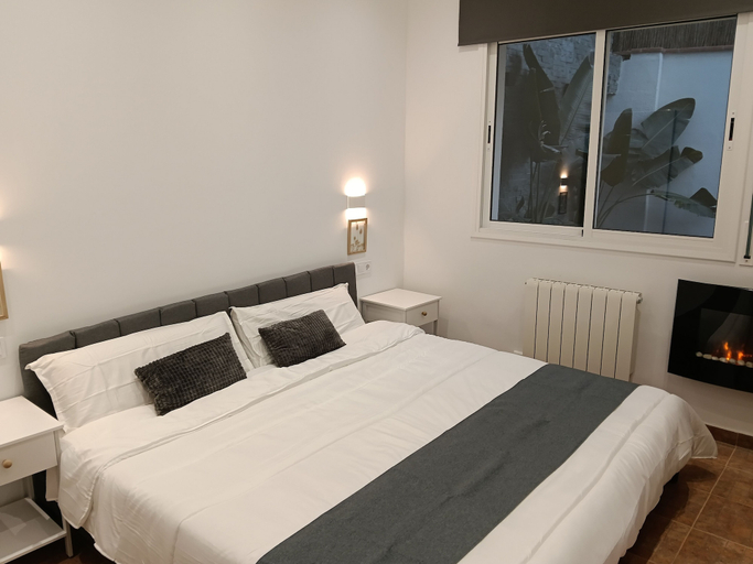 Room 4, Can Masia, Barcelona