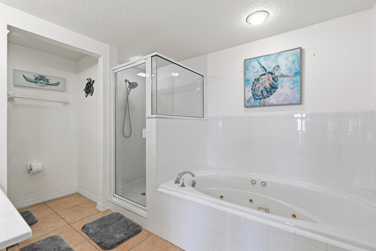Bathroom 4, Oceanwalk 7-404, Volusia