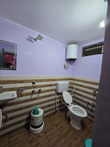 Bathroom 3, Avadh Dham Guest House, Faizabad