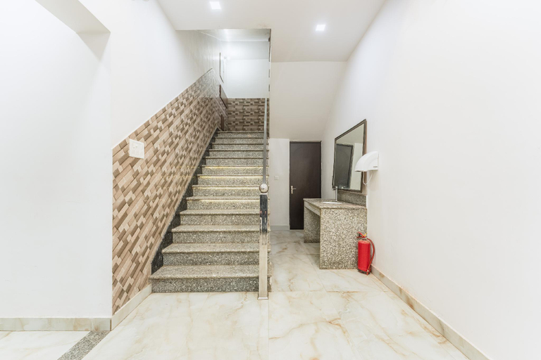 Public Area 2, Treebo Advantage Inn, Kaushambi