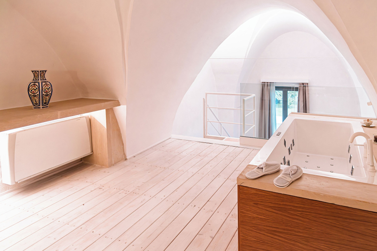 Private spa tub 4, Masseria Eirene, Lecce
