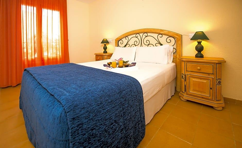 Bedroom 3, Aparthotel Ona Cala Pi Club, Baleares