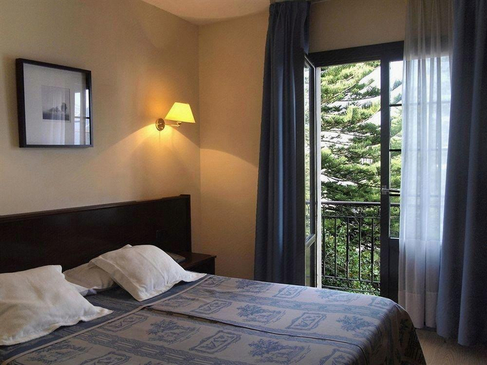 Bedroom 2, Hotel y Apartamentos Arias, Asturias