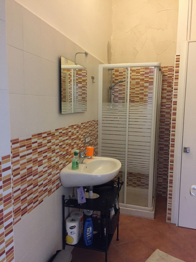 Bathroom 2, casa normanna, Salerno