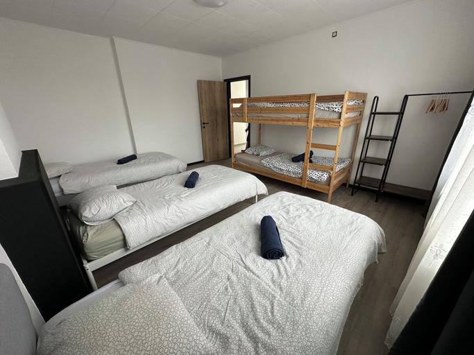 Room 5, Au 8 Duplexe du coin, Liège
