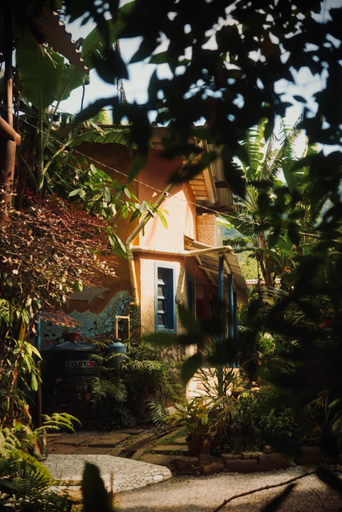 Others 4, Hogar na mata, Ubatuba
