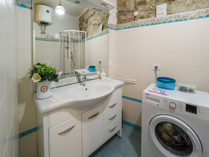Bathroom 4, La Casa di Eio Traditional Apartment, La Spezia