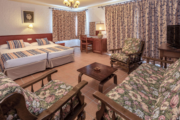 Bedroom 3, Hotel GHT Neptuno-Tossa & Venus SPA, Girona