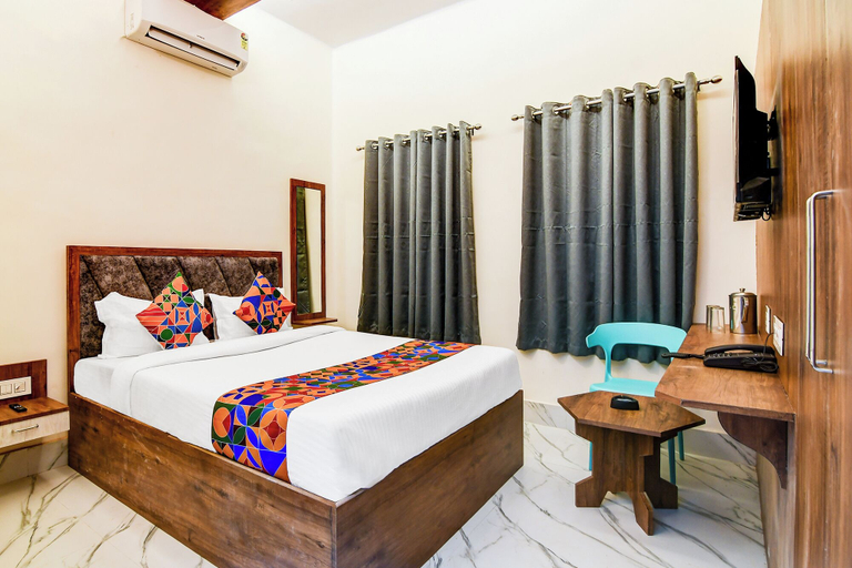 Room 4, Fabhotel Adhiraj Inn, Kolkata