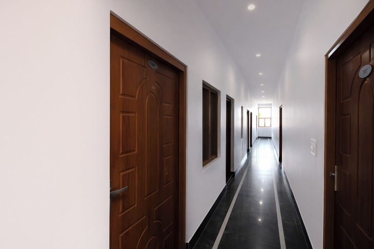 Lobby 2, Via Royal Villa, Faizabad