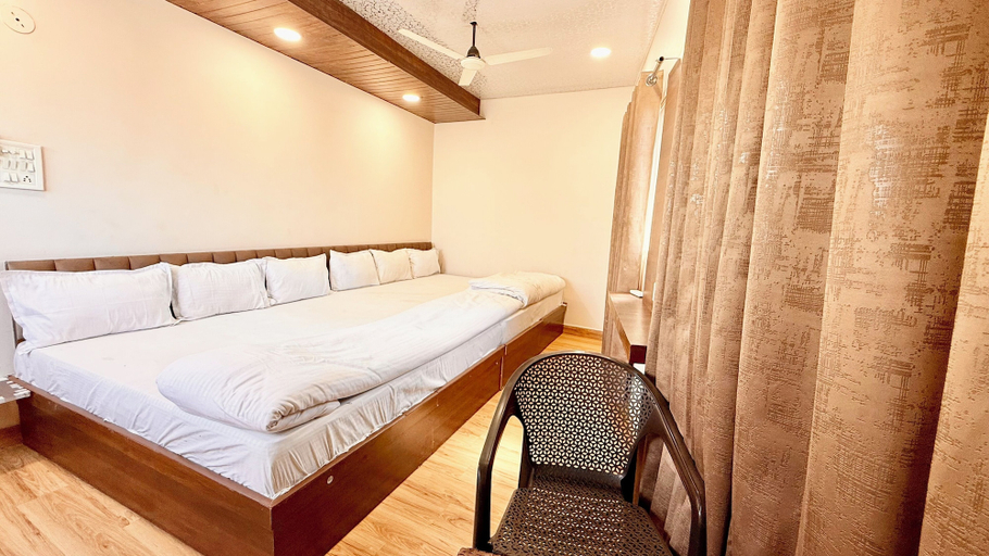 Room 2, Hotel S P Palace near All Prime Location, Ujjain