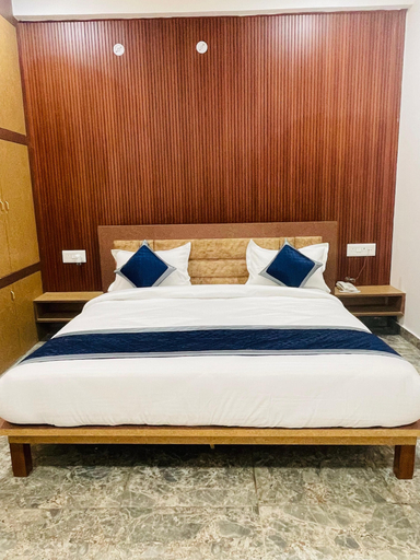 Room 4, Hotel Santiago Mansion, Faizabad