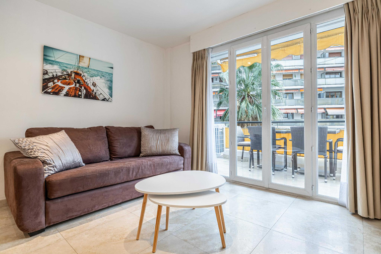 4, Modern Apartment a/c 1BR-4P – With balcony, Alpes-Maritimes