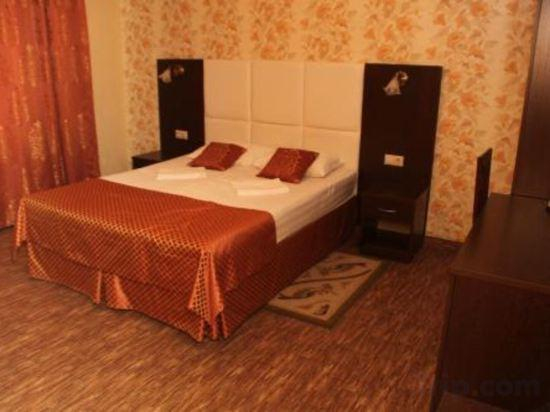 Others 2, Strass, Gelendzhik gorsovet