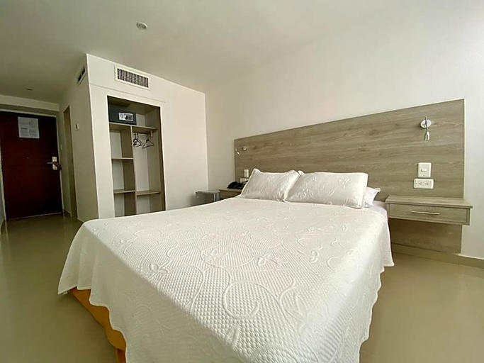 Bedroom 3, Hotel Dorado Plaza, Cartagena de Indias