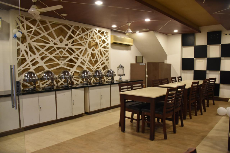 Food & Drinks 3, Hotel Golden Sand, Nagappattinam