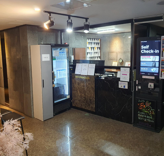 Others 2, GoodTime Hotel, Gyeyang