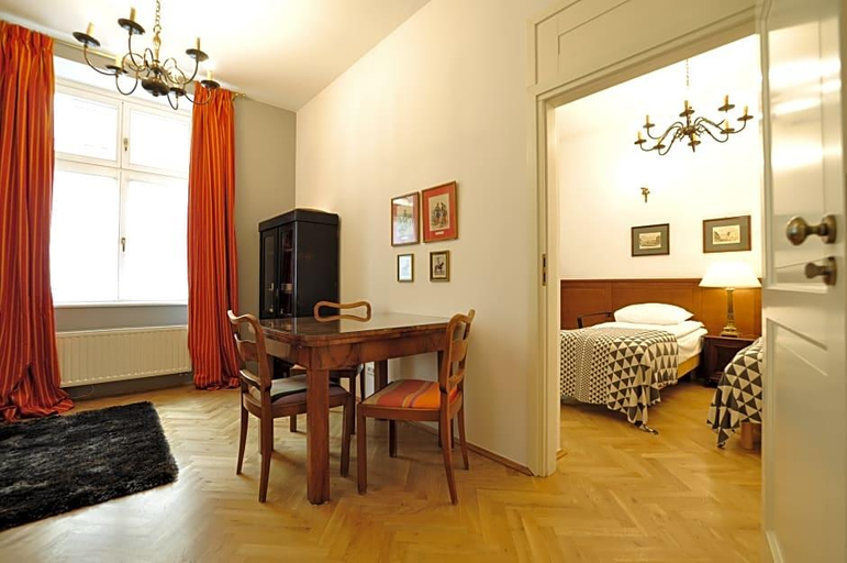 Bedroom, Crystal Suites Old Town, Kraków City