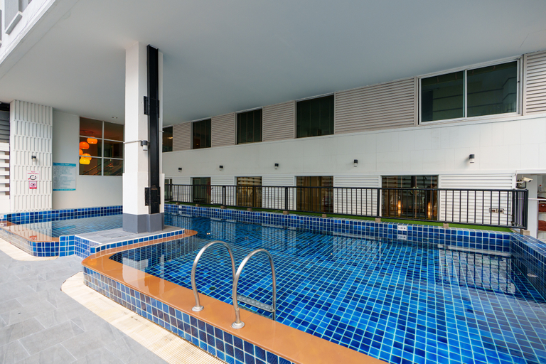 Sport & Beauty 2, Prom Thailand Cultural Centre Hotel Annex 2, Huai Kwang