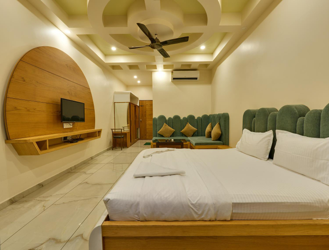 Bedroom 2, Natural resort panhala, Kolhapur
