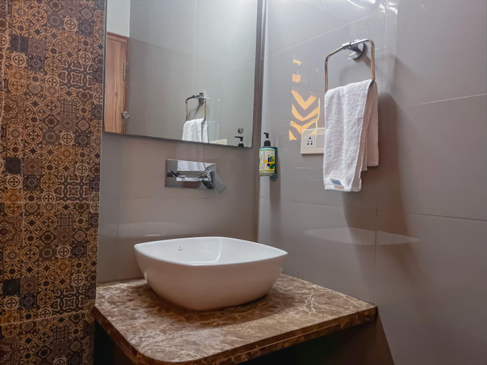Bathroom 4, Haven Hotel sector 31, Gurgaon