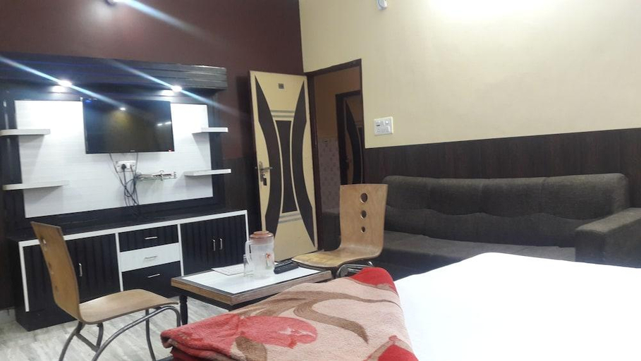 1, Hotel Royal Palace, Delhi