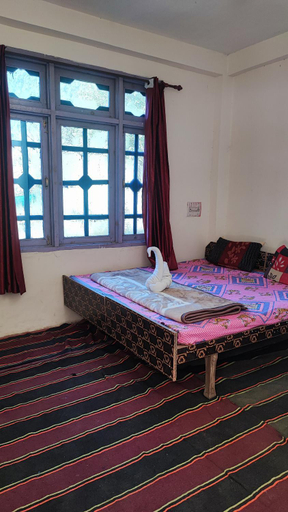 Bedroom 2, Moksha Cafe & Cottages, Kullu