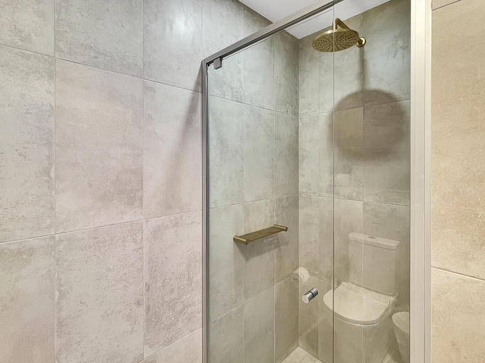 Bathroom 5, Modern 2-Bedroom Apartment with Pool Access, Eurobodalla
