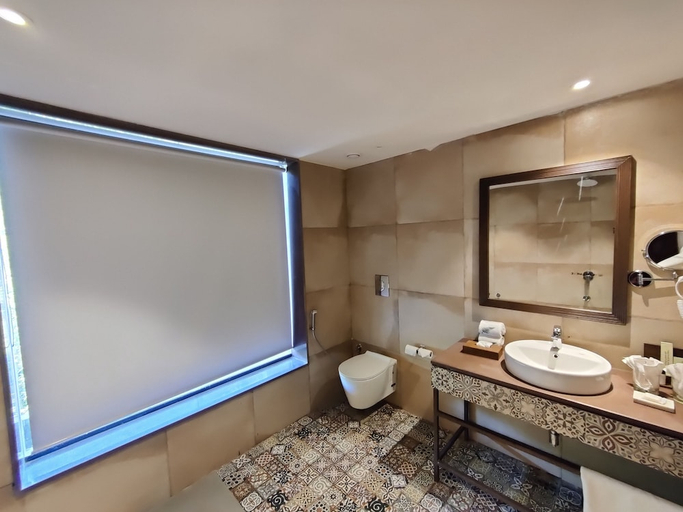 Bathroom 4, Bhanu The Fern Forest Resort & Spa Jambughoda, Panch Mahals