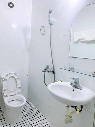 Bathroom 3, Sao Mai Hotel Hạ Long, Hạ Long