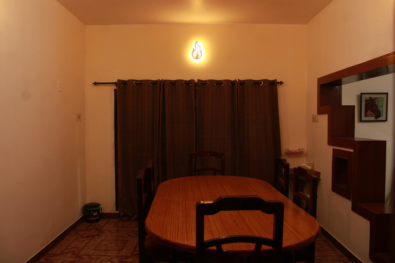 Bedroom 2, Lakshna Prastha, The Nilgiris