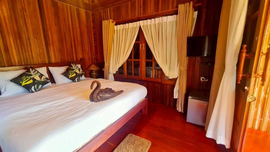 Room 2, Teak House Lanta, Ko Lanta