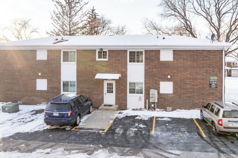 Floor plan 5, Modern 1BR Apt Near Lake & Downtown, De Kalb